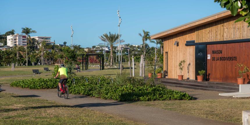 Espaces cyclables et maison de la biodiversité