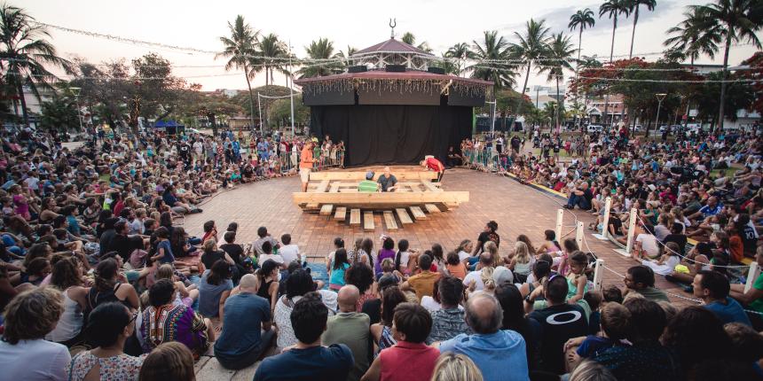 Nouméa féerie Damocles Place des Cocotiers