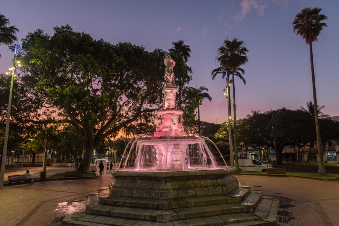 octobre rose - fontaine Céleste