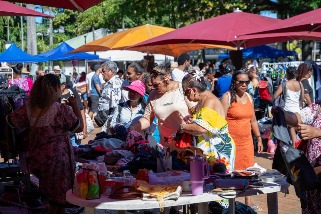 20260201_Vide-grenier_Place des cocotiers-12