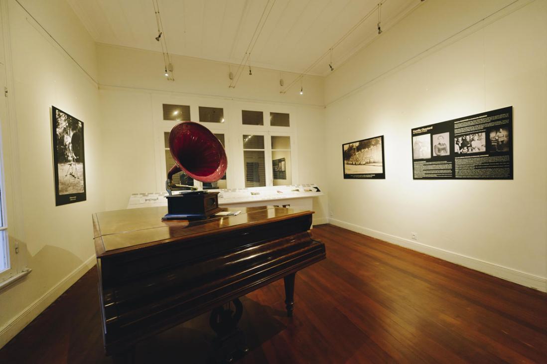 20180816-Vernissage_hommage_3_maison_Higginson-_1PX3234_resized.jpg