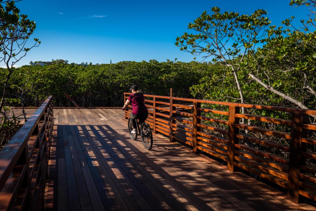 Un sentier accessible aux cycles et aux piétons