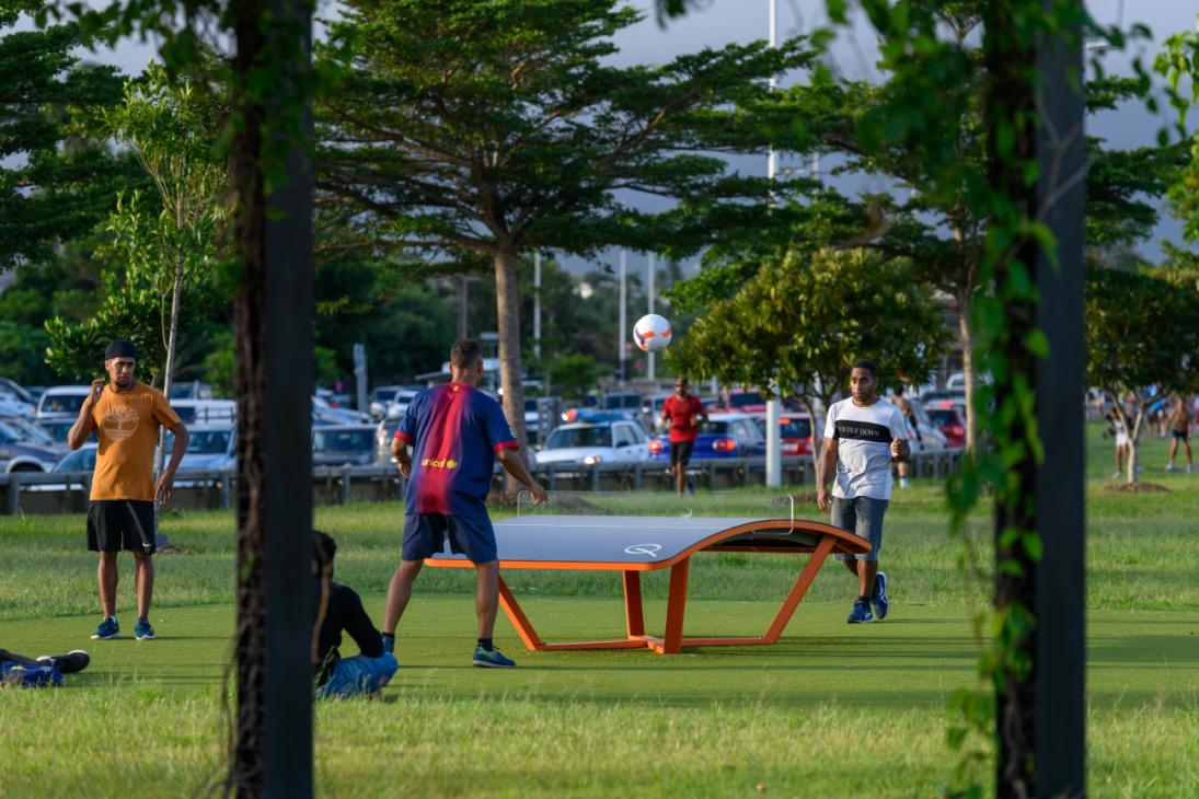 Workout et tables d’échec complètent l’offre multiactivités du site