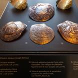 Expo Graveurs sur nacre_vitrines-18